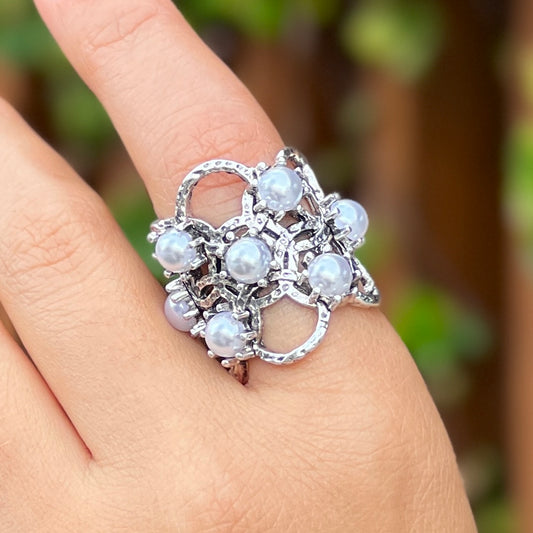 Ring Silver With Circles and Pearls