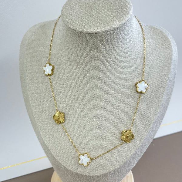 White And Gold Flowers Necklace