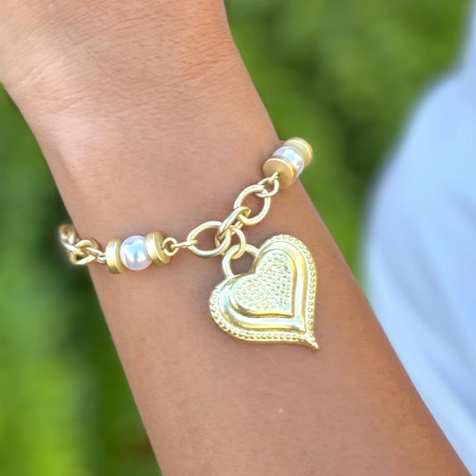 Heart Pendant With Pearl Gold Bracelet