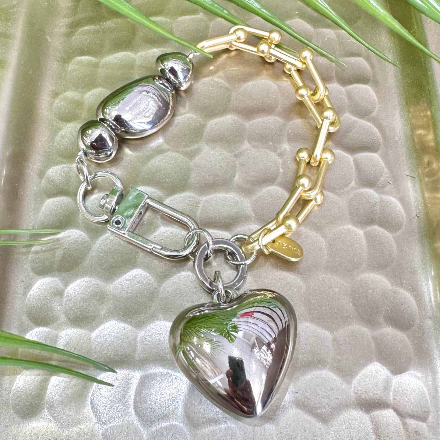 Bold Heart Different Chain Bracelet