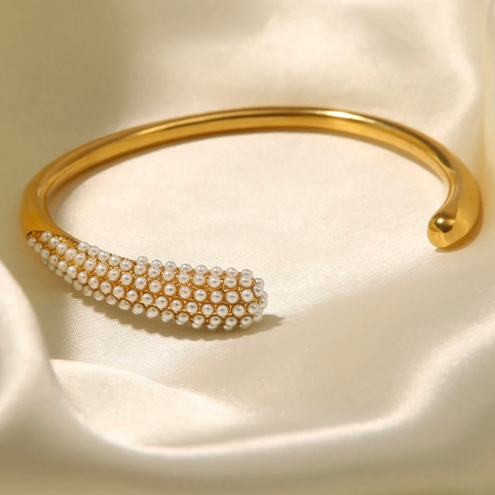 Half Point Pearl Gold Bracelet