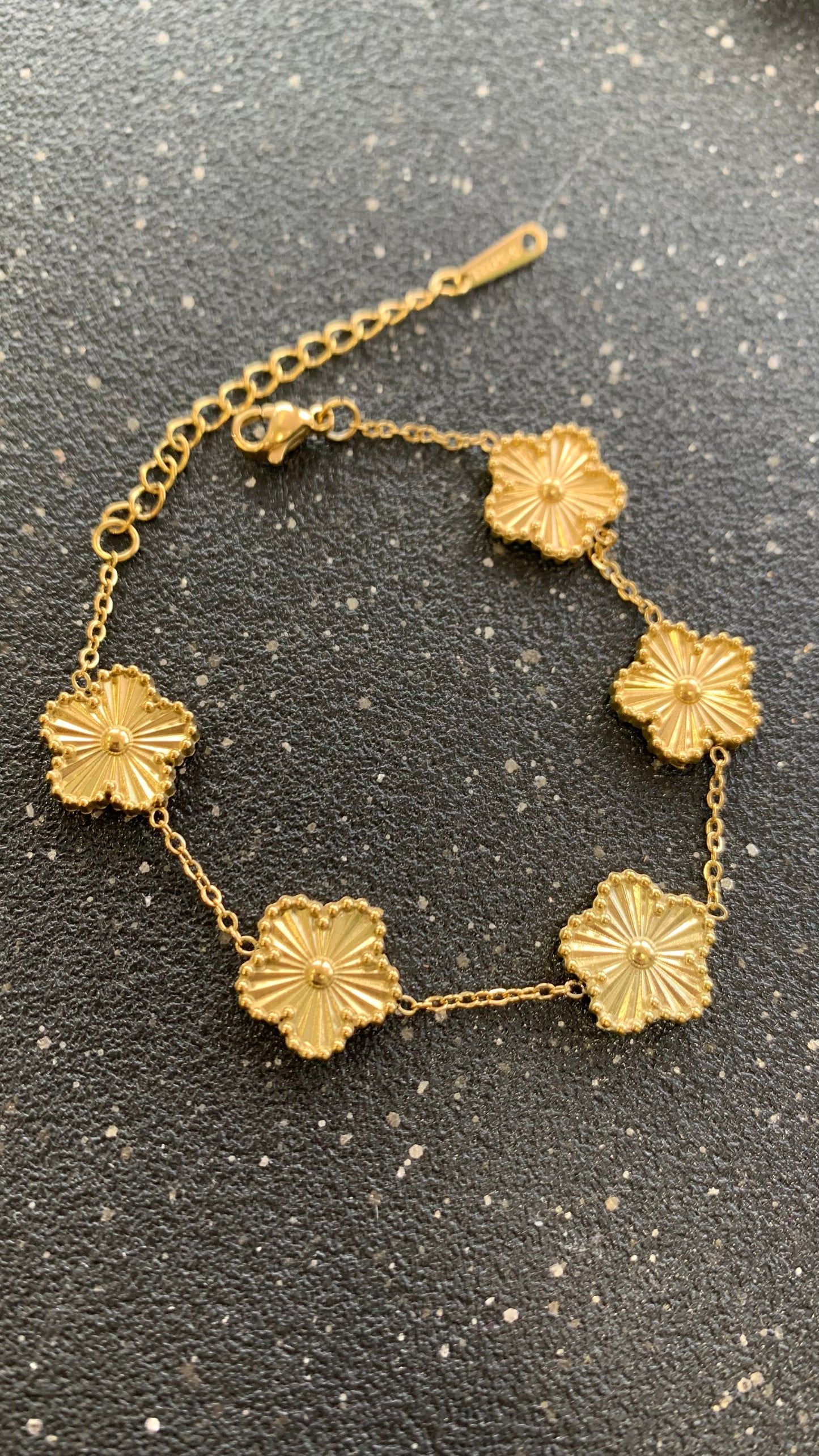 5 Clover Gold Bracelet