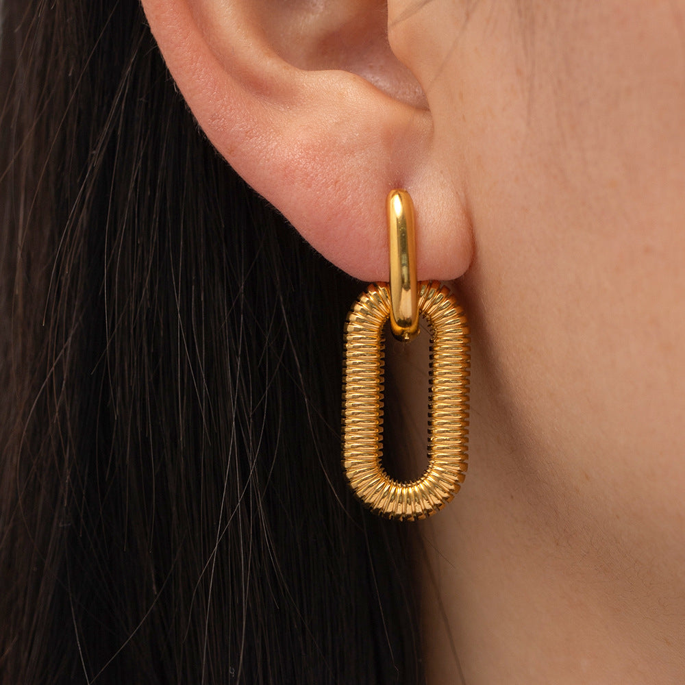 Oval Spring Gold Earrings