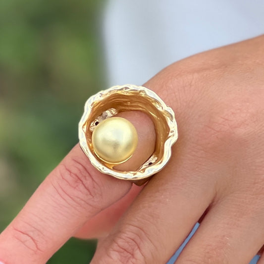 Oyster Gold Ring