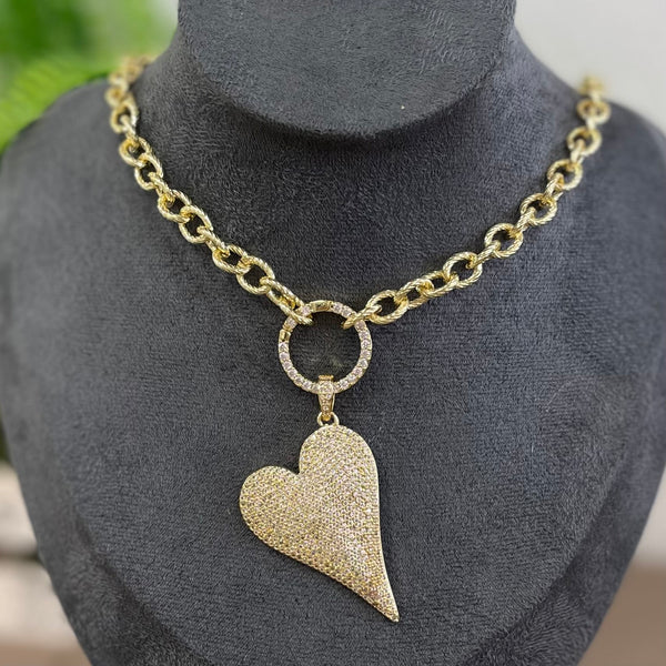 Curve Heart Quartz Necklace Gols