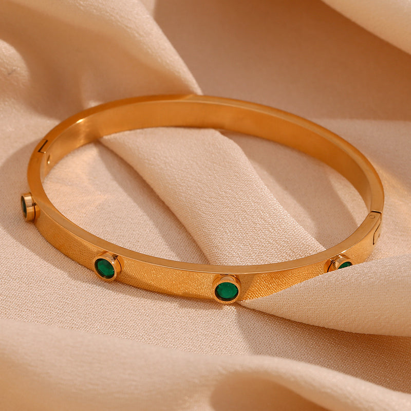 Green Points Quartz Gold Bangle