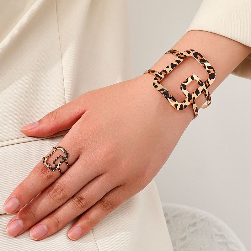 Set Bracelet and Ring Leopard