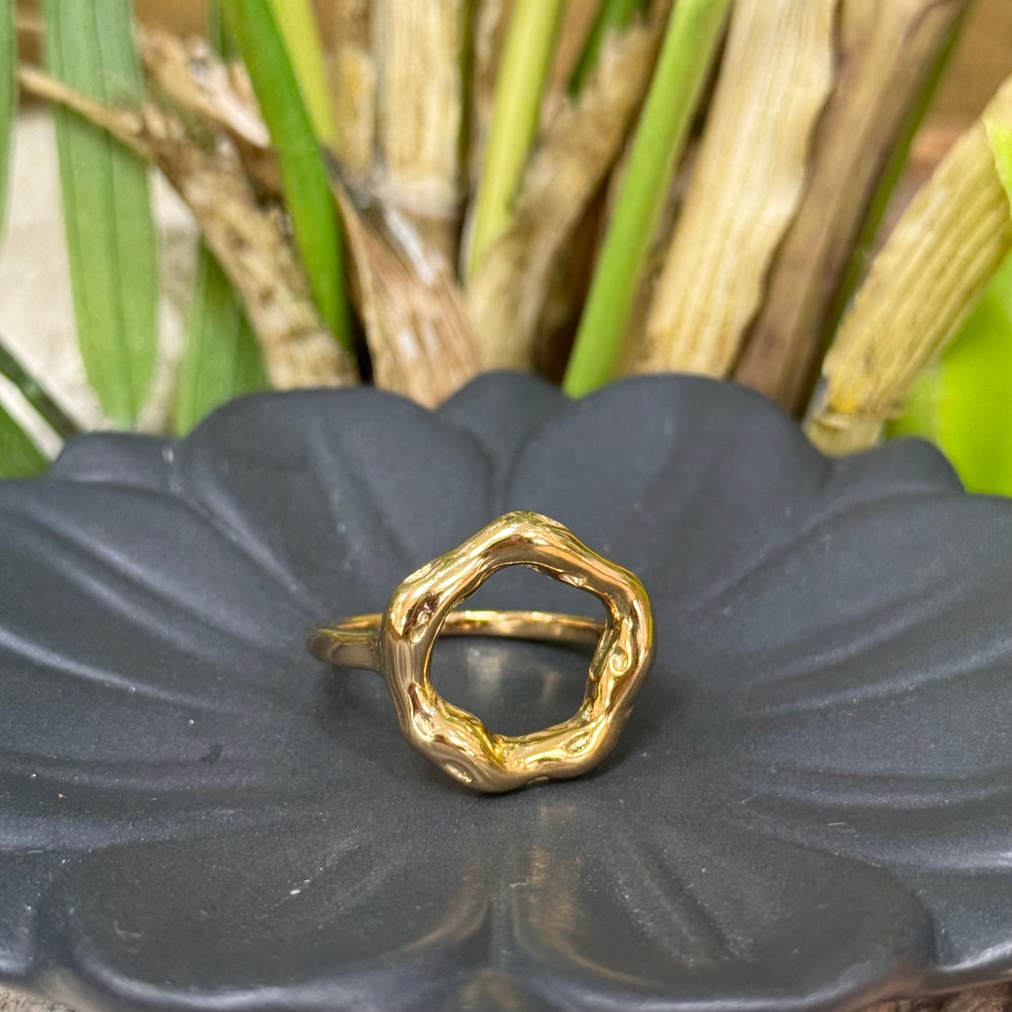 Wavy Hoop Gold Ring