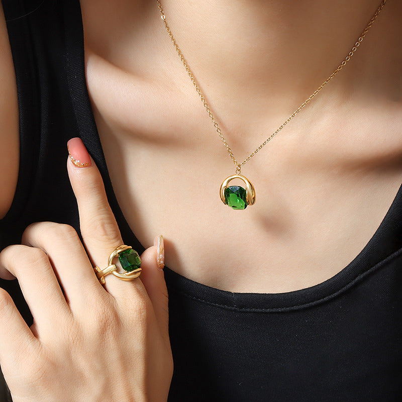 Apex Green Gold Necklace