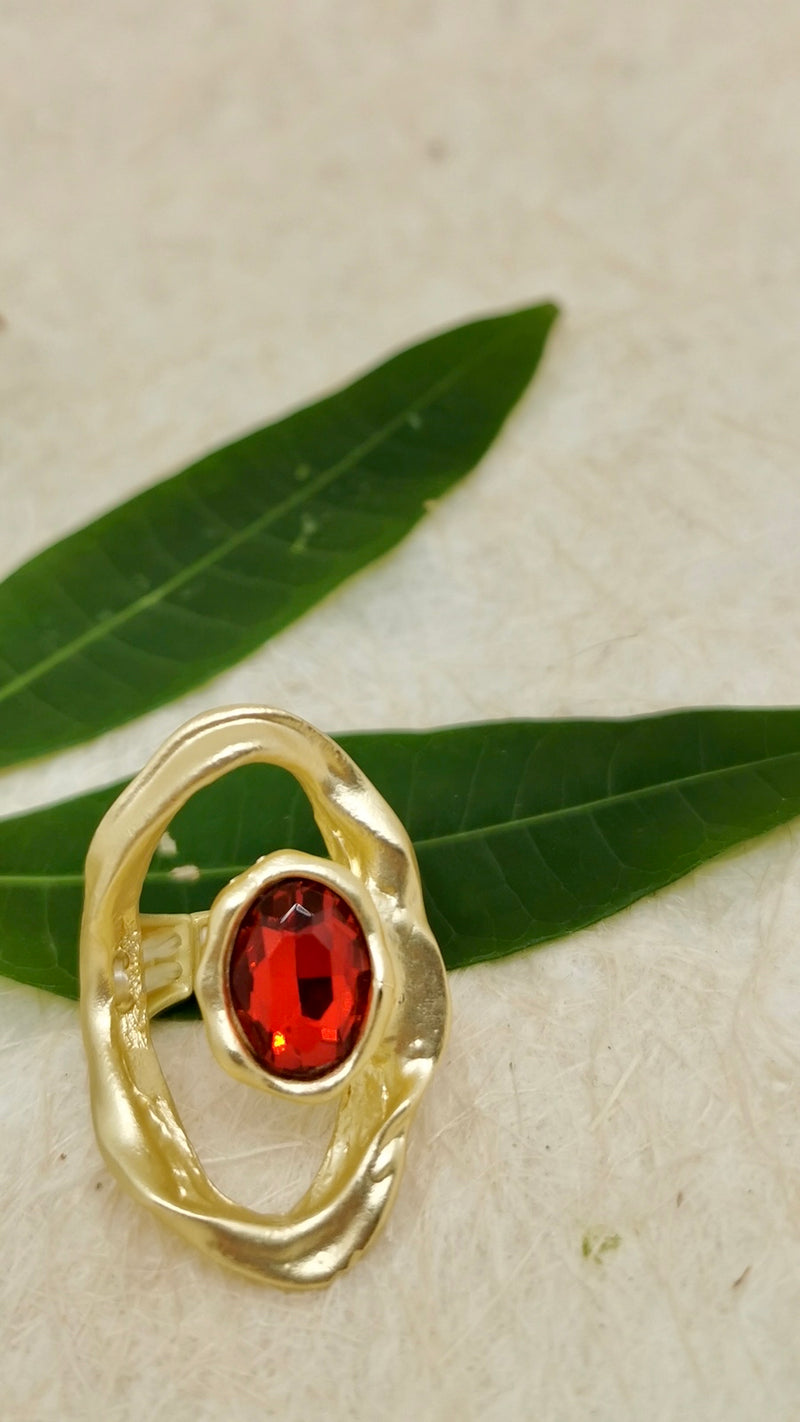 Twist Red Quartz Gold Ring