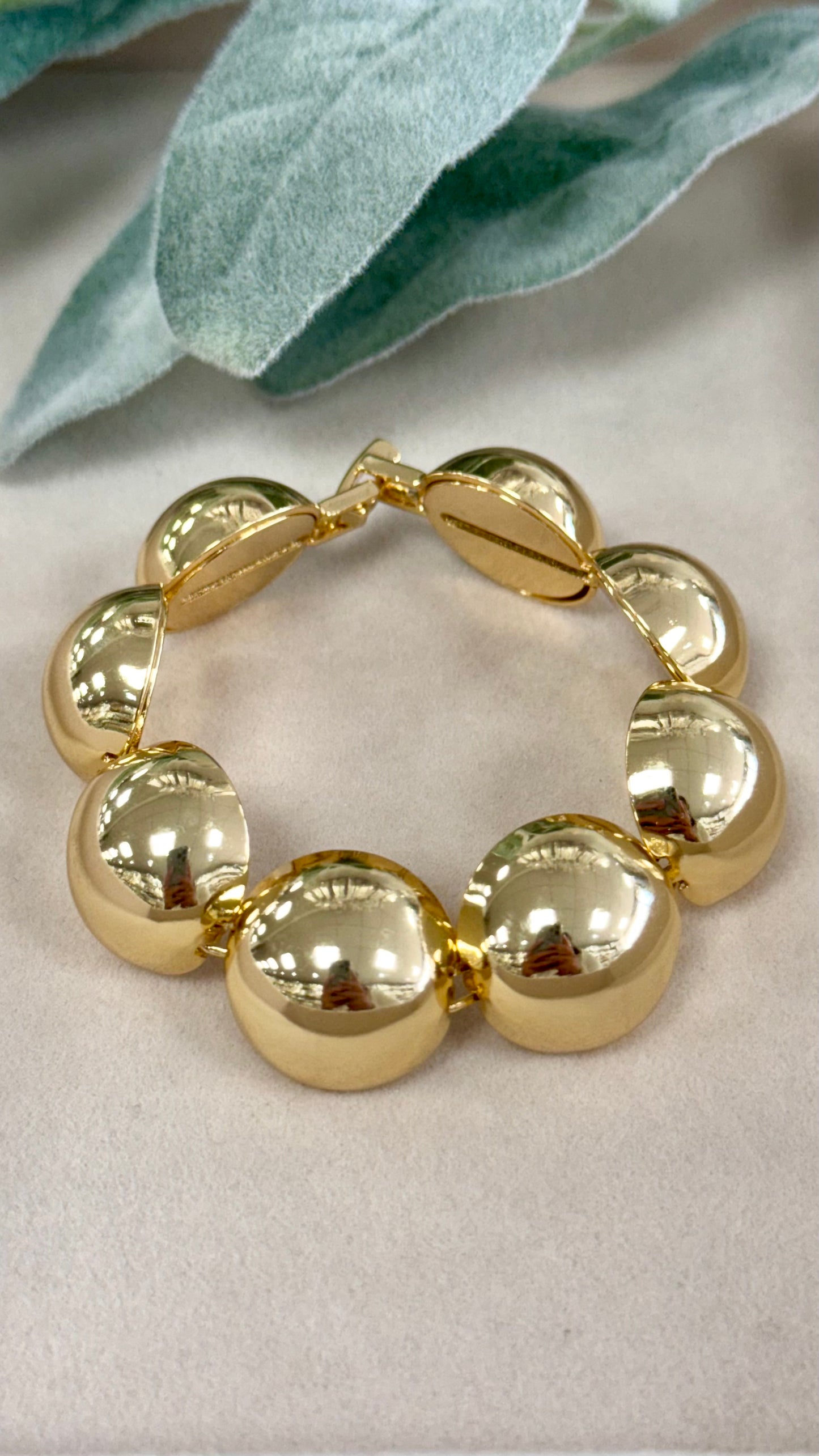 Plain Balls Gold Bracelet