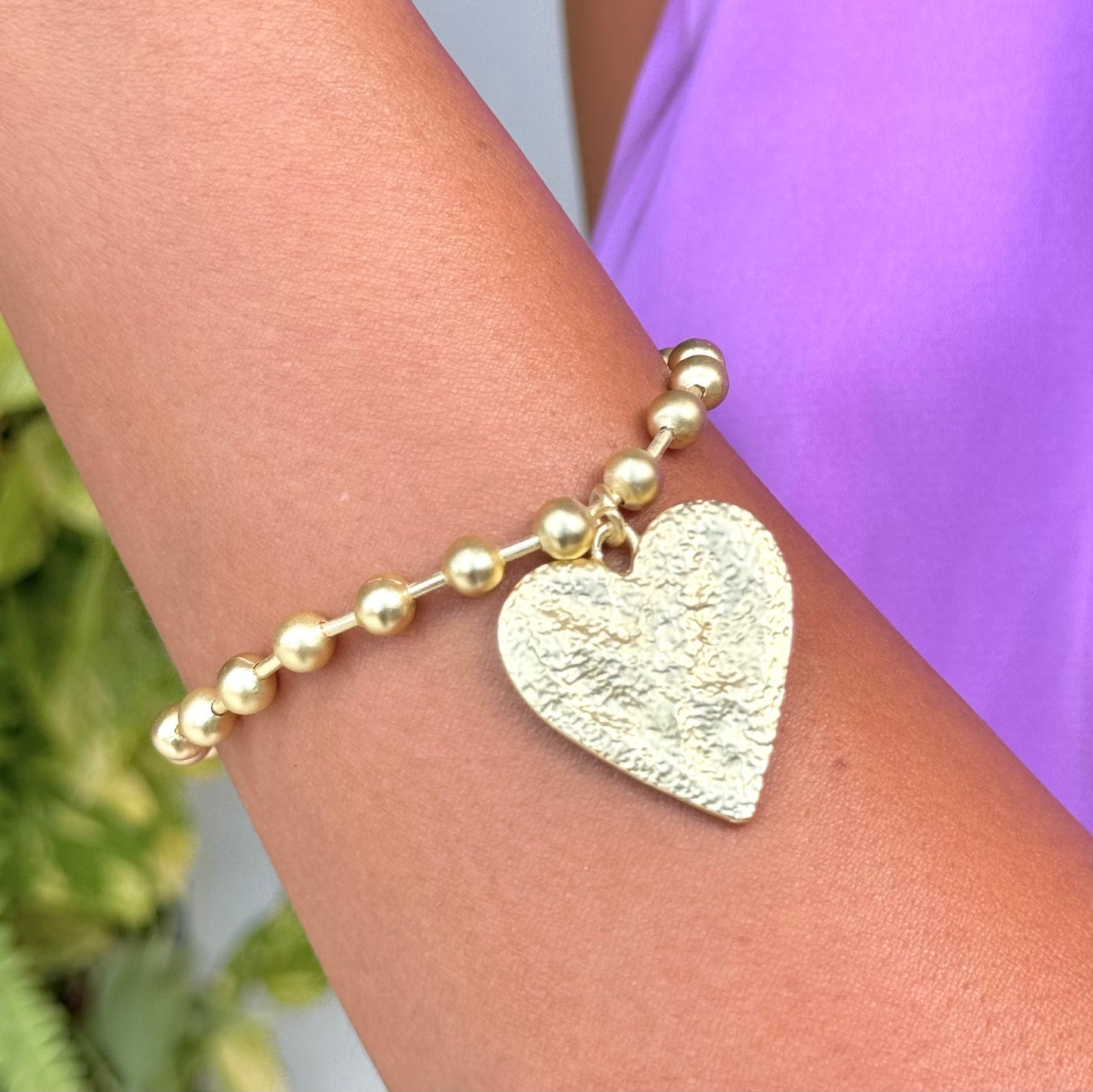 Snowball hanging heart gold bracelet