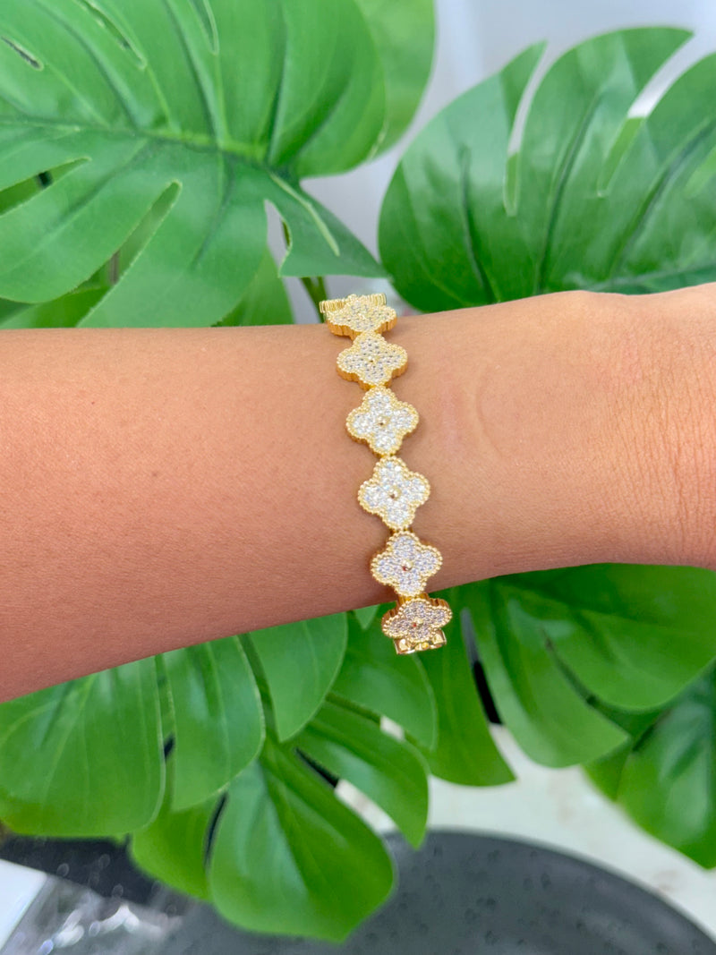 Quartz Clover Gold Bangle