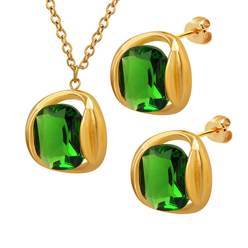 Apex Green Gold Necklace