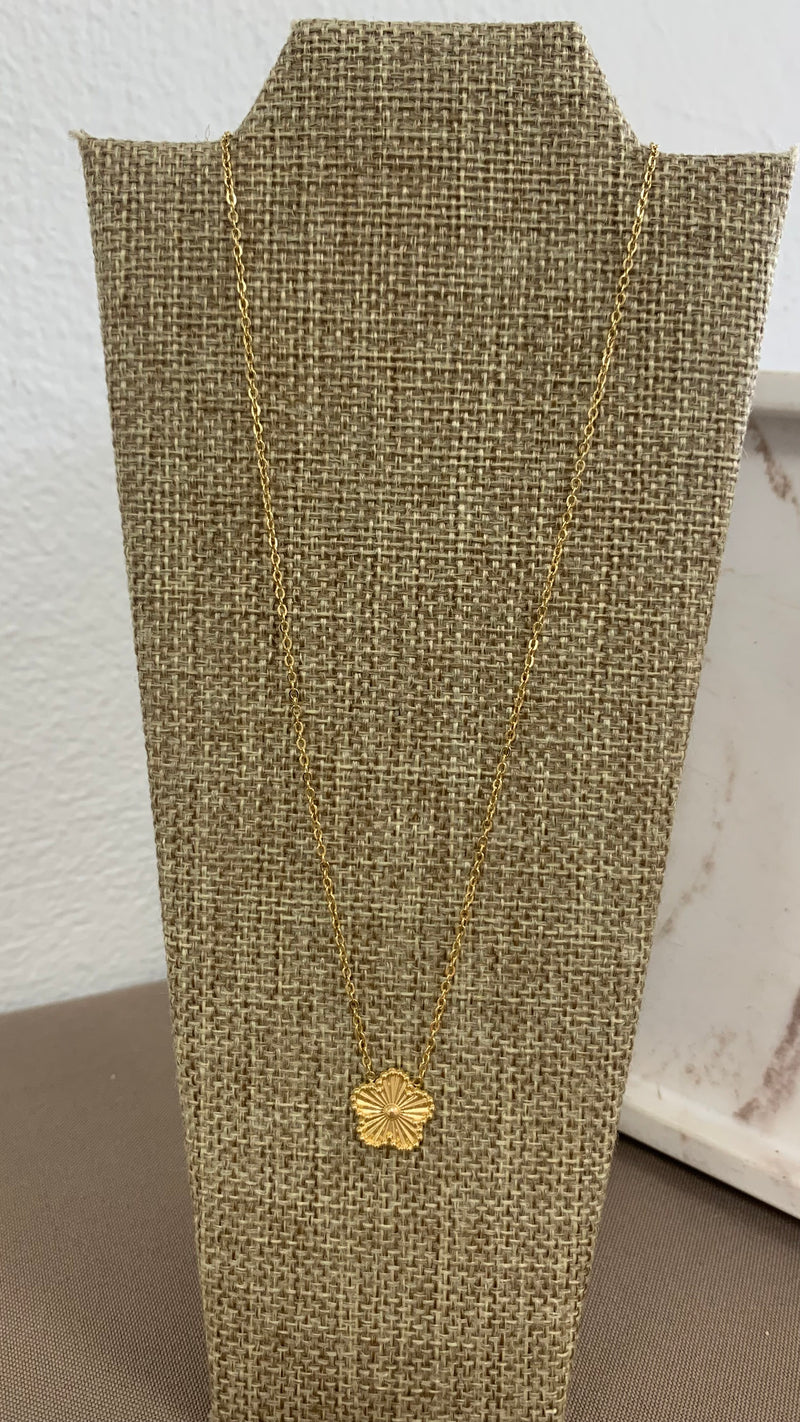 Flower Gold Necklace