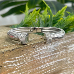 Spring Cuff With Quartz Silver