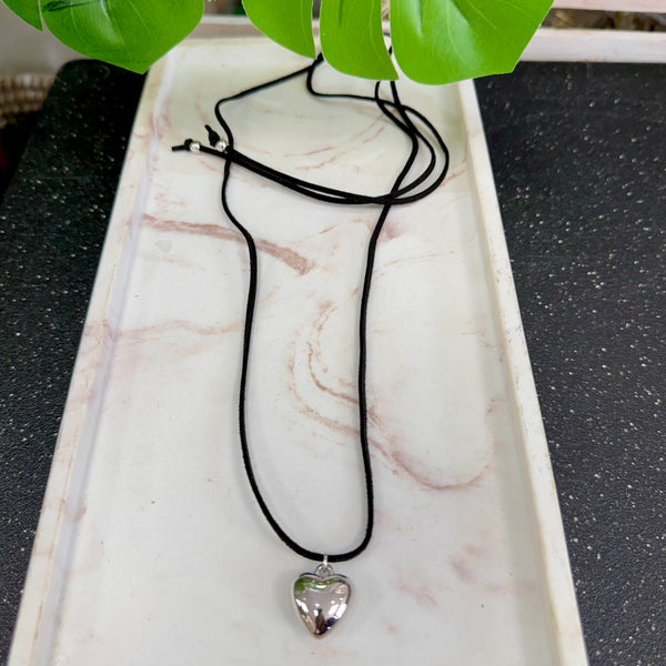 Choker Necklace With Small Heart Silver