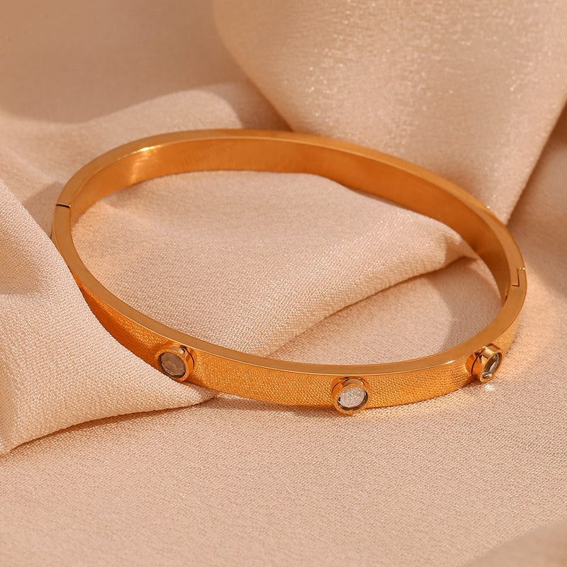 Clear Points Quartz Gold Bangle