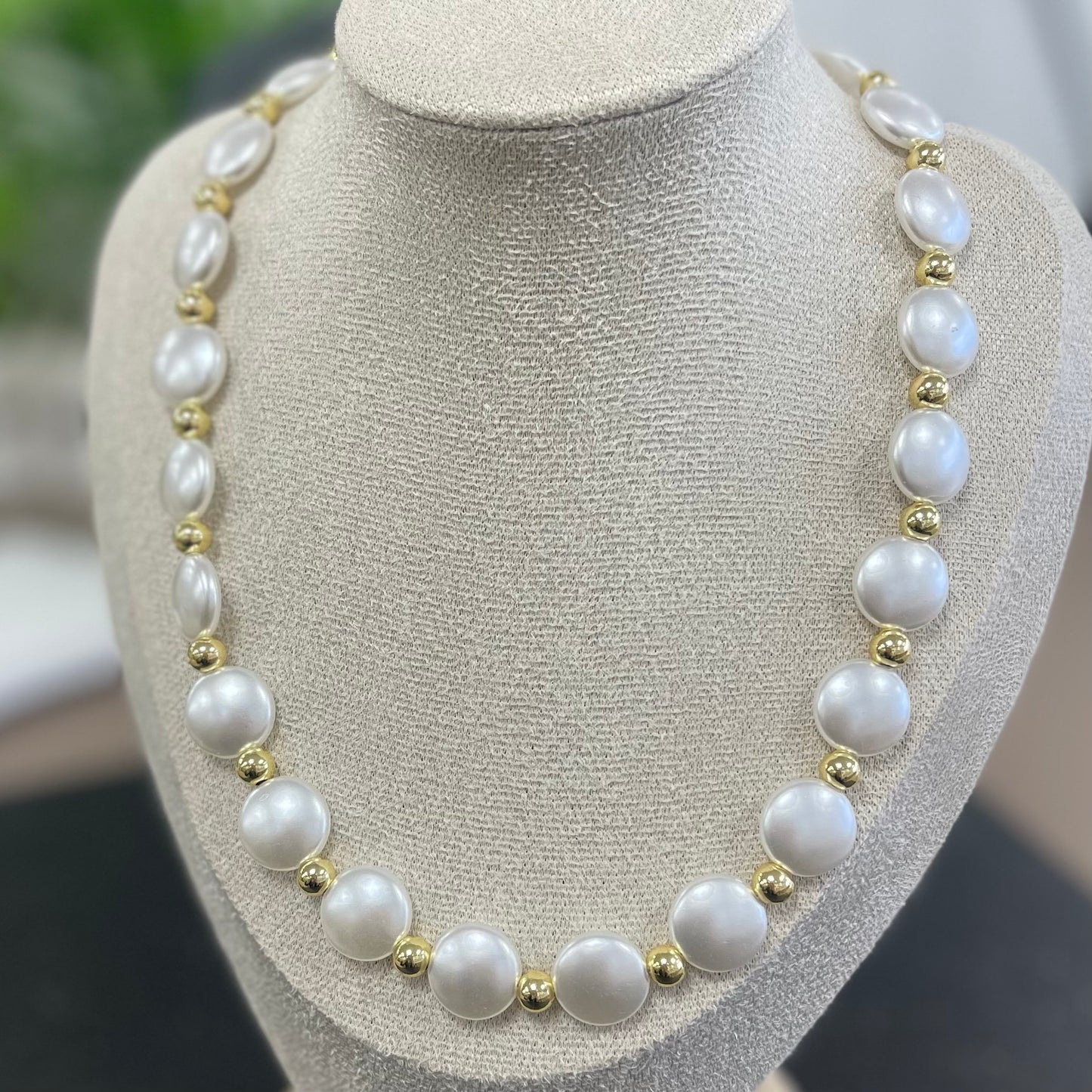 Plain Pearls Gold Necklace