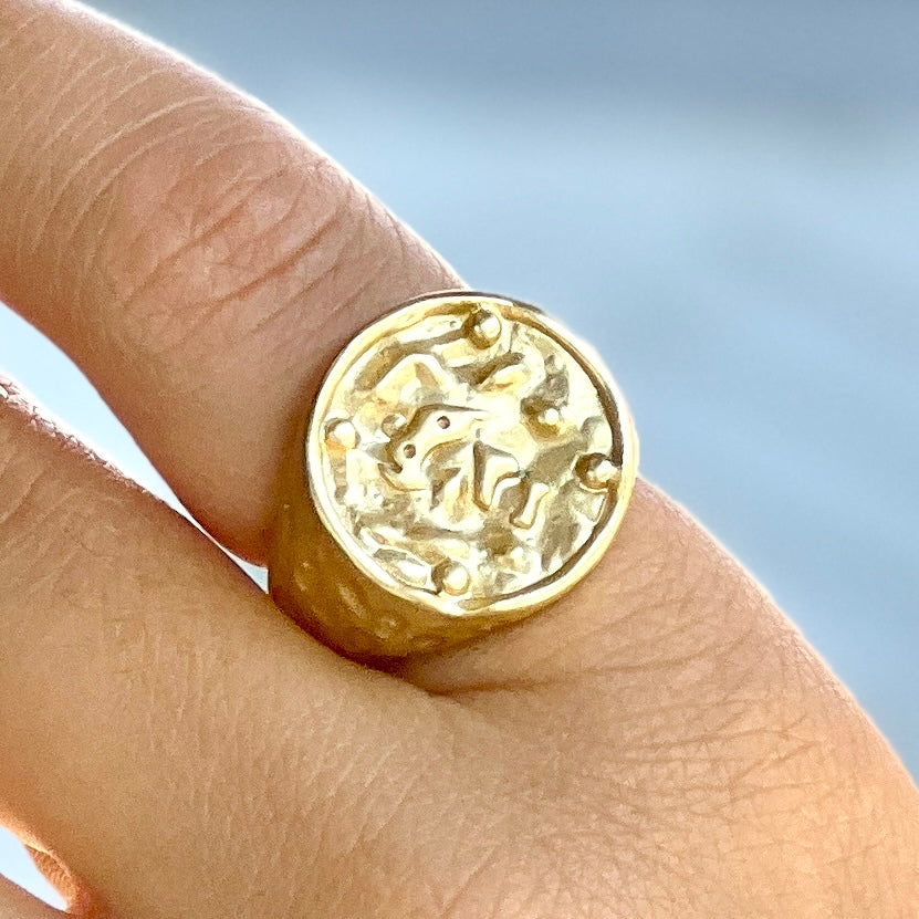 Gold Royal Style Ring