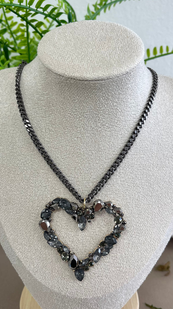 Black Chain With Black Stones Heart Necklace