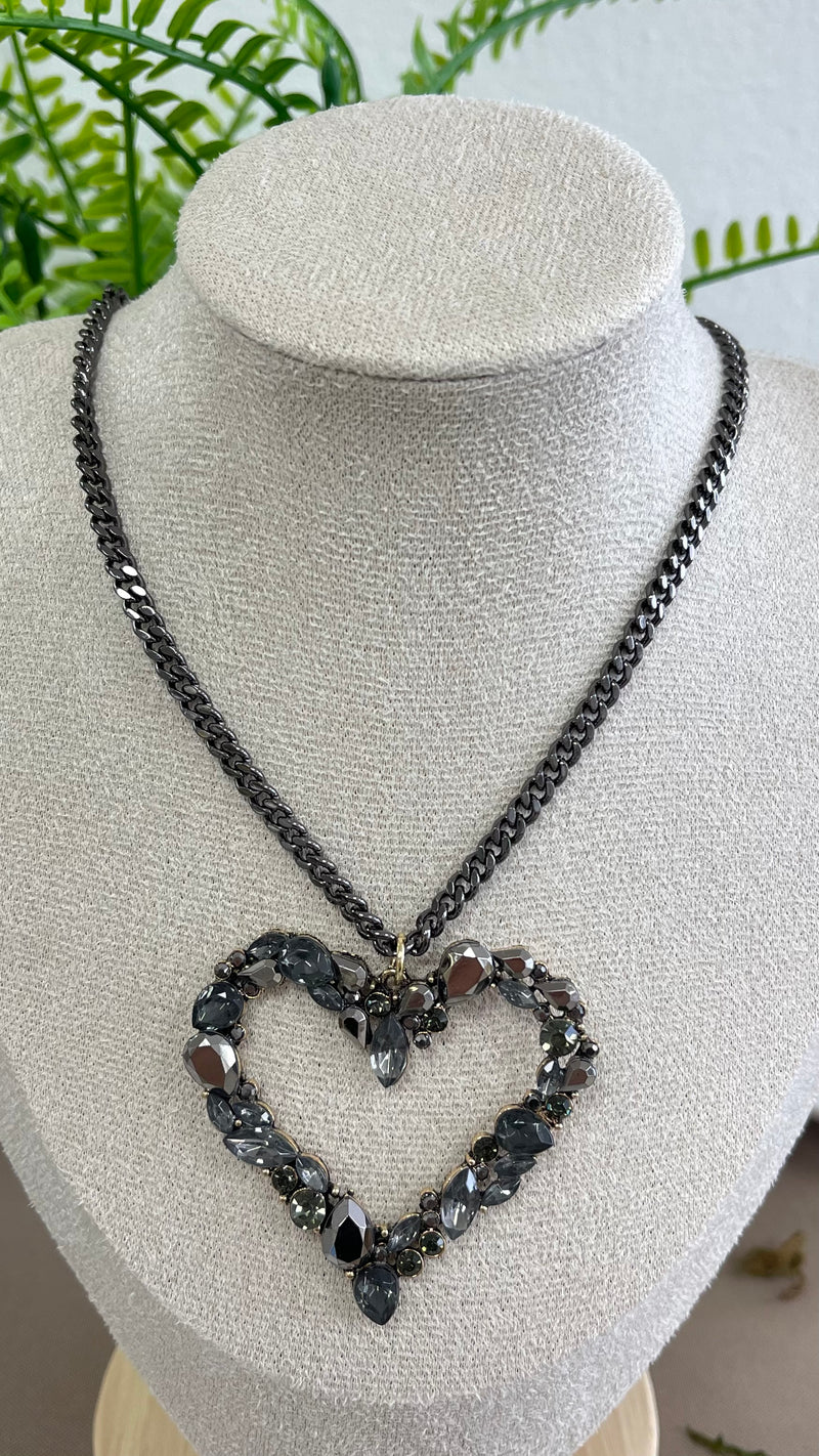 Black Chain With Black Stones Heart Necklace