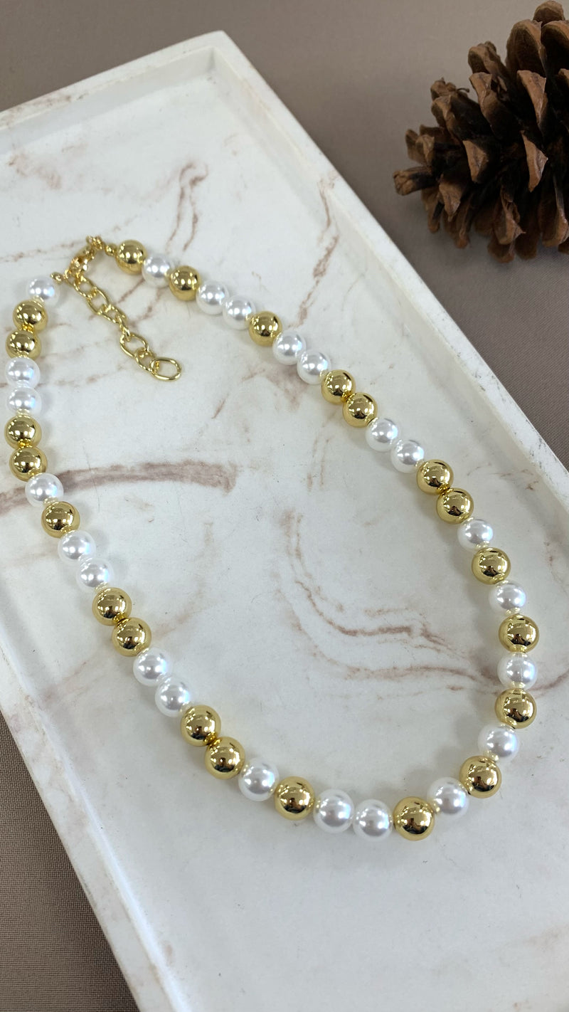 Two Pearl and Two Globe Gold Necklace