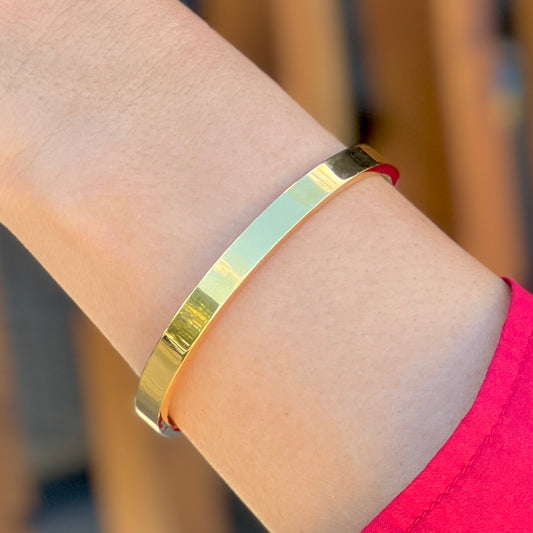 Shiny Minimal Gold Cuff