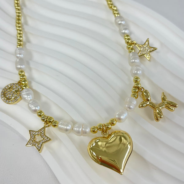Pendants Necklace With Pearls