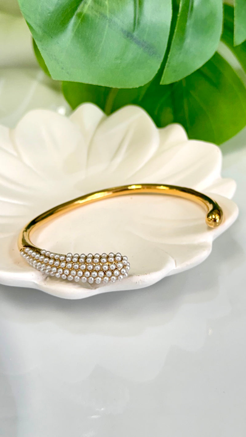 Half Point Pearl Gold Bracelet