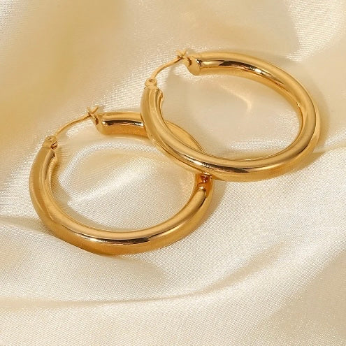 Mid Gold Hoop Earring