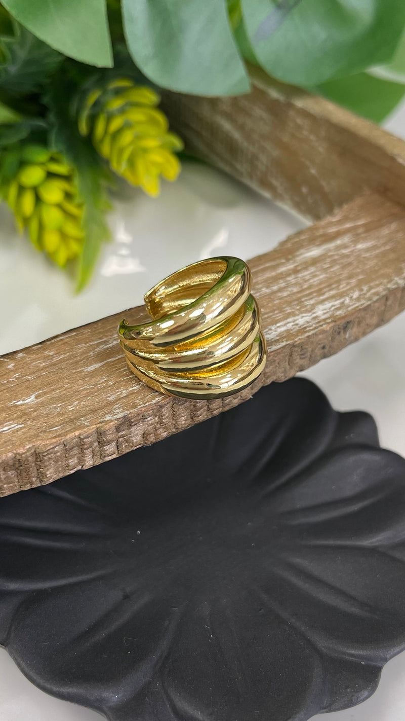 Three Lines Gold Ring