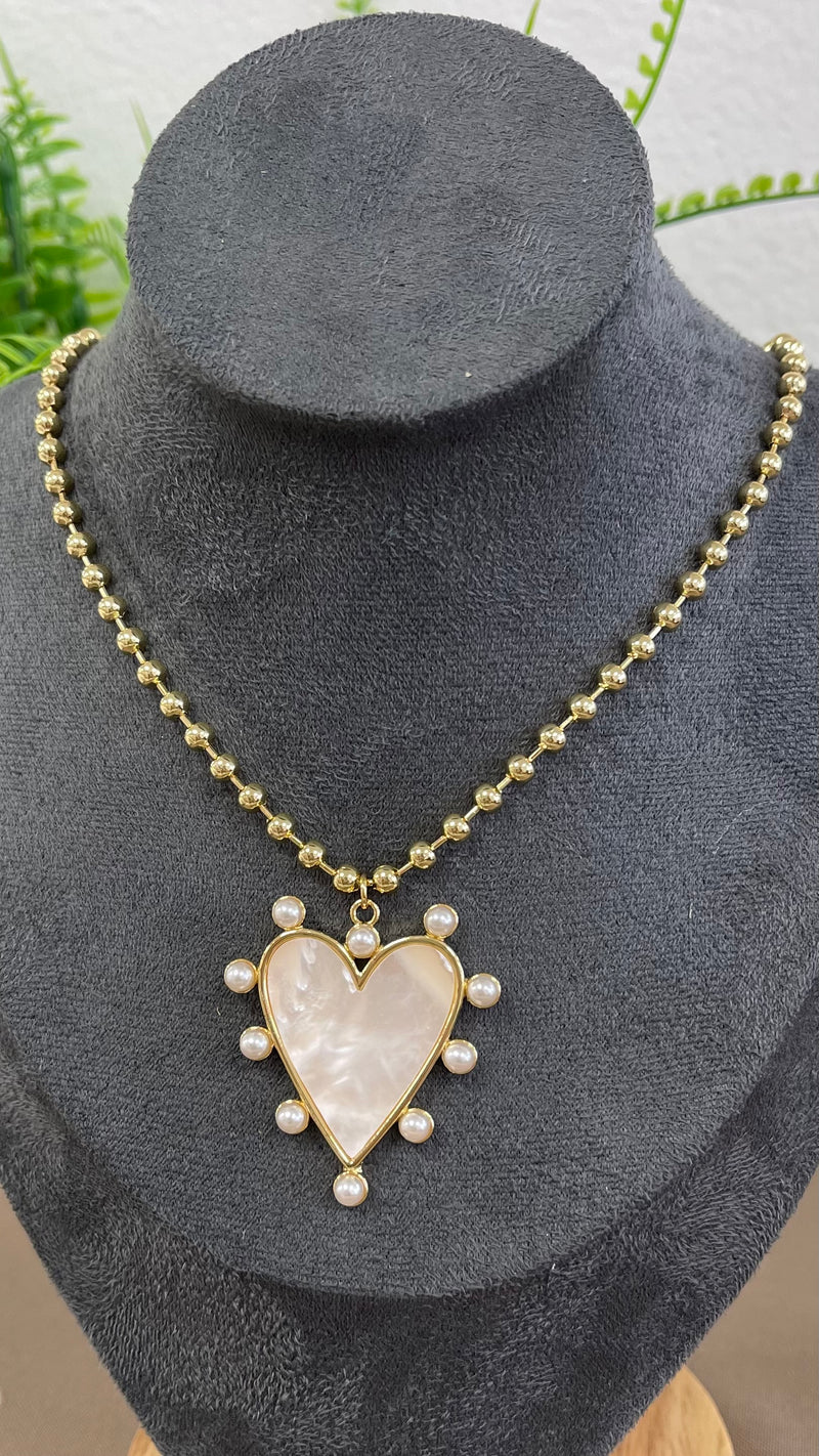 White Heart With Pearls Necklace