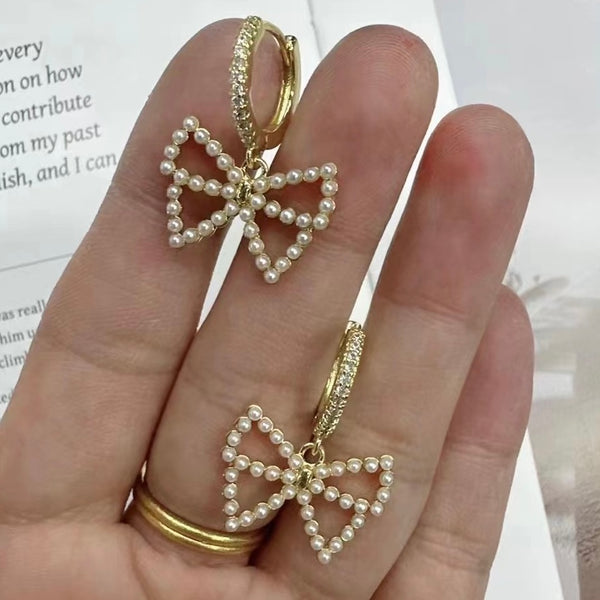 Bow Pearls Earrings Gold