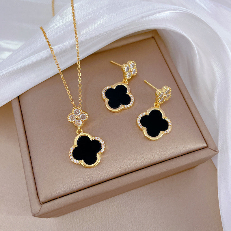 Black Clover Zirconia Gold Necklace