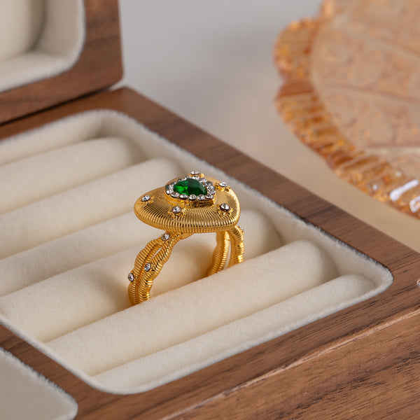Heart With Emerald Gold Ring