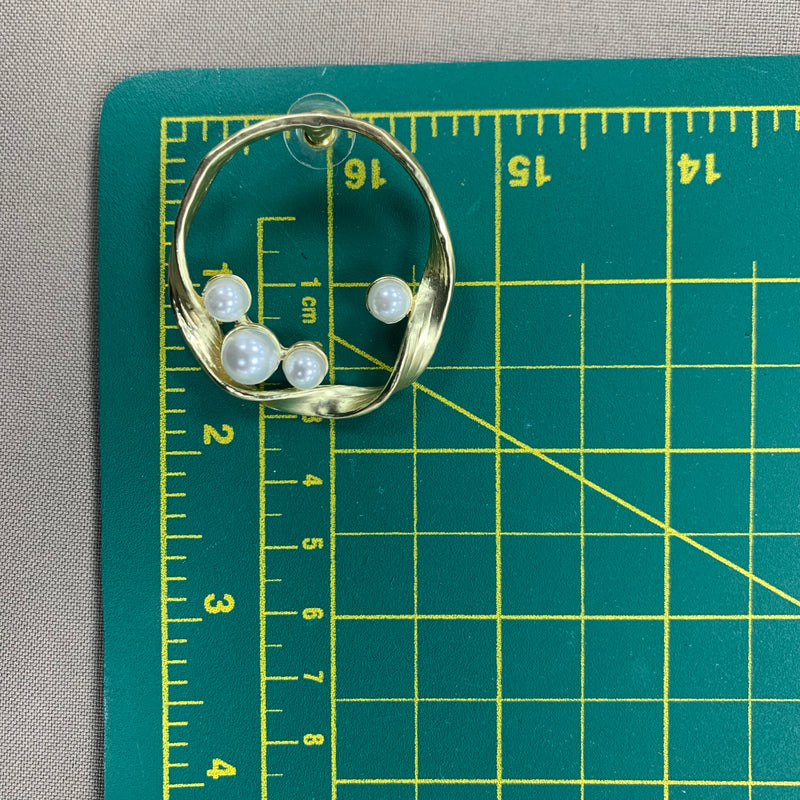 Circular Spiral With Pearls Gold Earrings