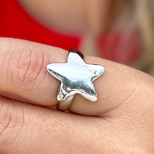 Medium Star Silver Ring