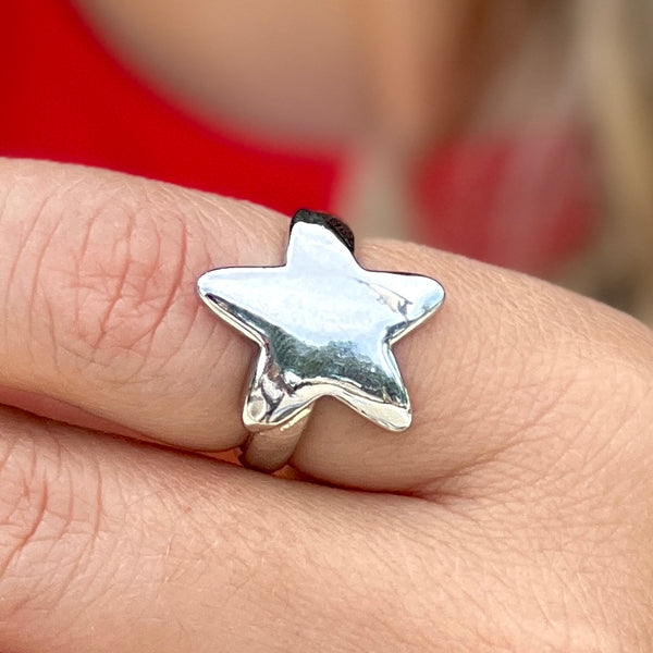 Medium Star Silver Ring