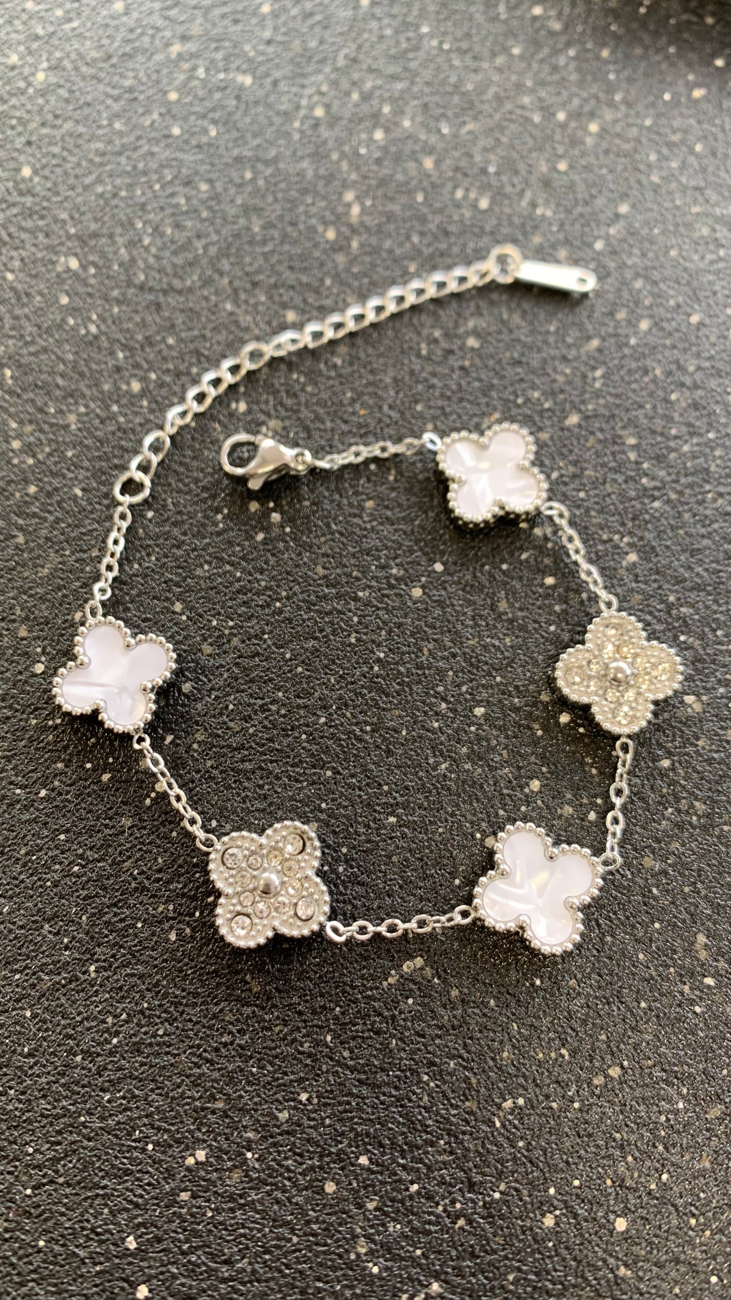 White and Zirconia Clover Silver Bracelet