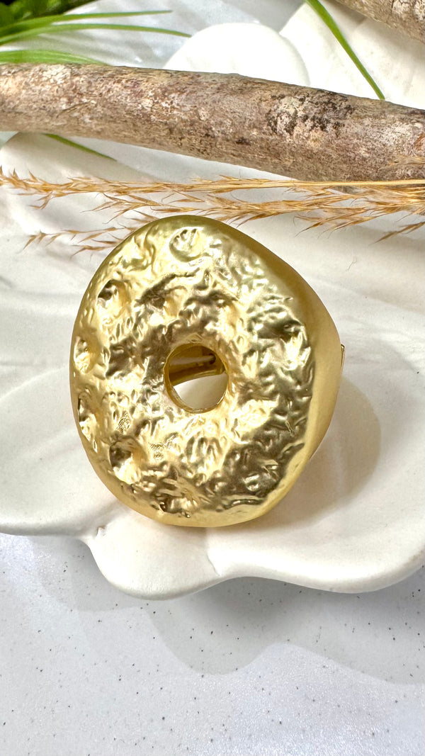 Round Gold Ring