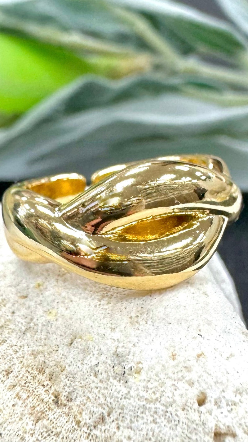 Twist Bold Line Gold Ring