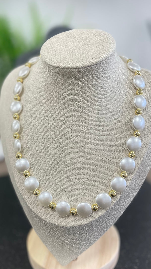 Plain Pearls Gold Necklace