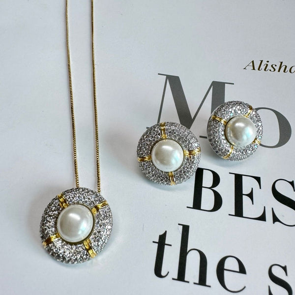 Two Tone Pearl Crystal Necklace