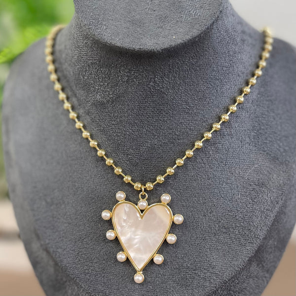 White Heart With Pearls Necklace