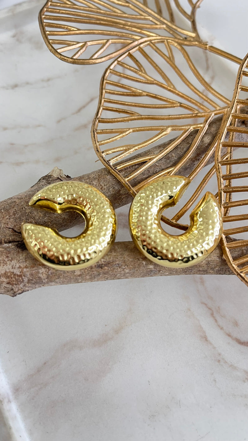 Hammered Ear Cuff Gold