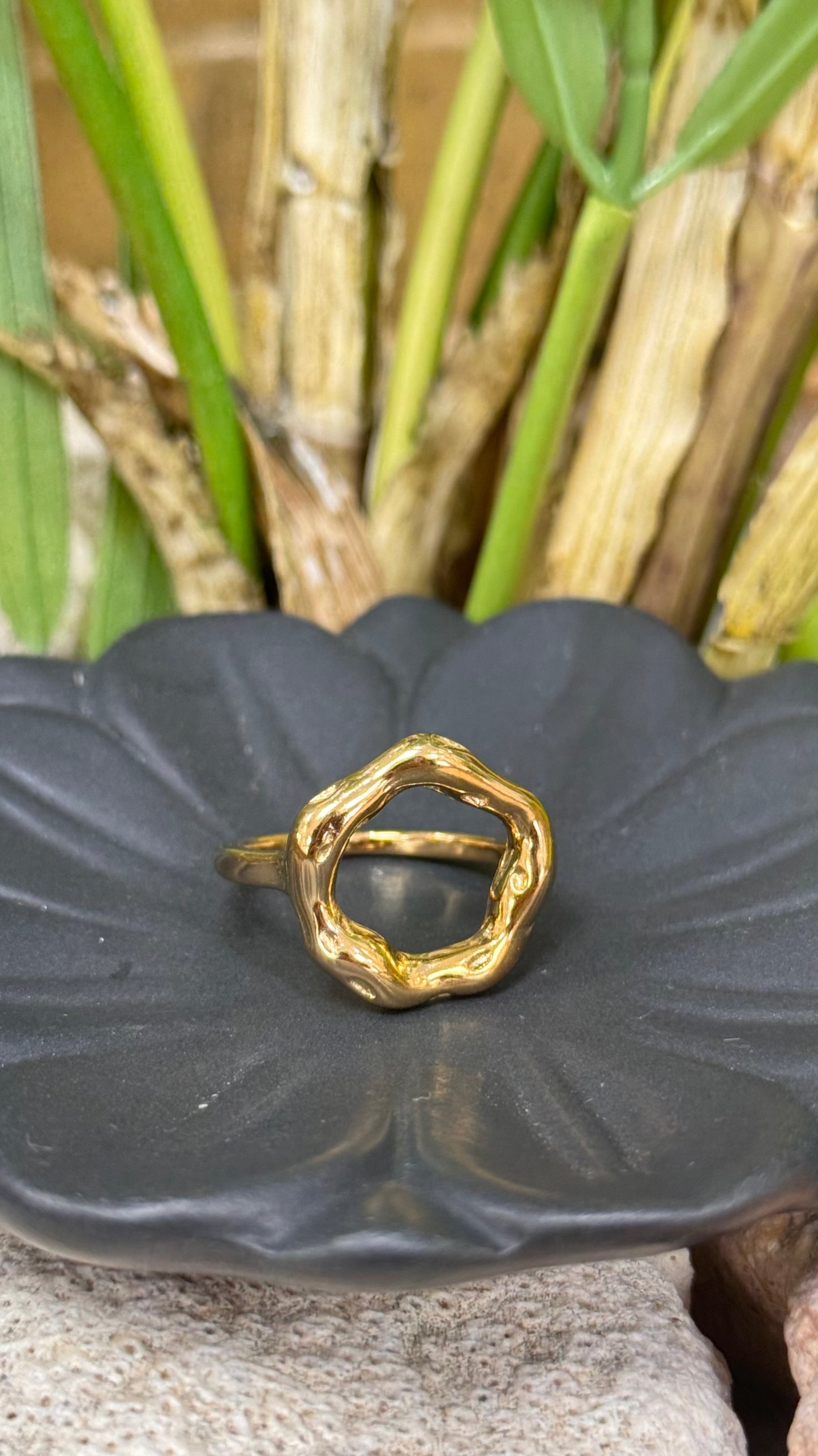 Wavy Hoop Gold Ring