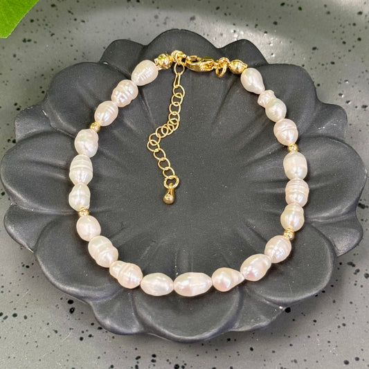 Mid Pearl Bracelet