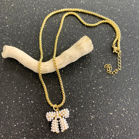 Pearl Bow Gold Necklace