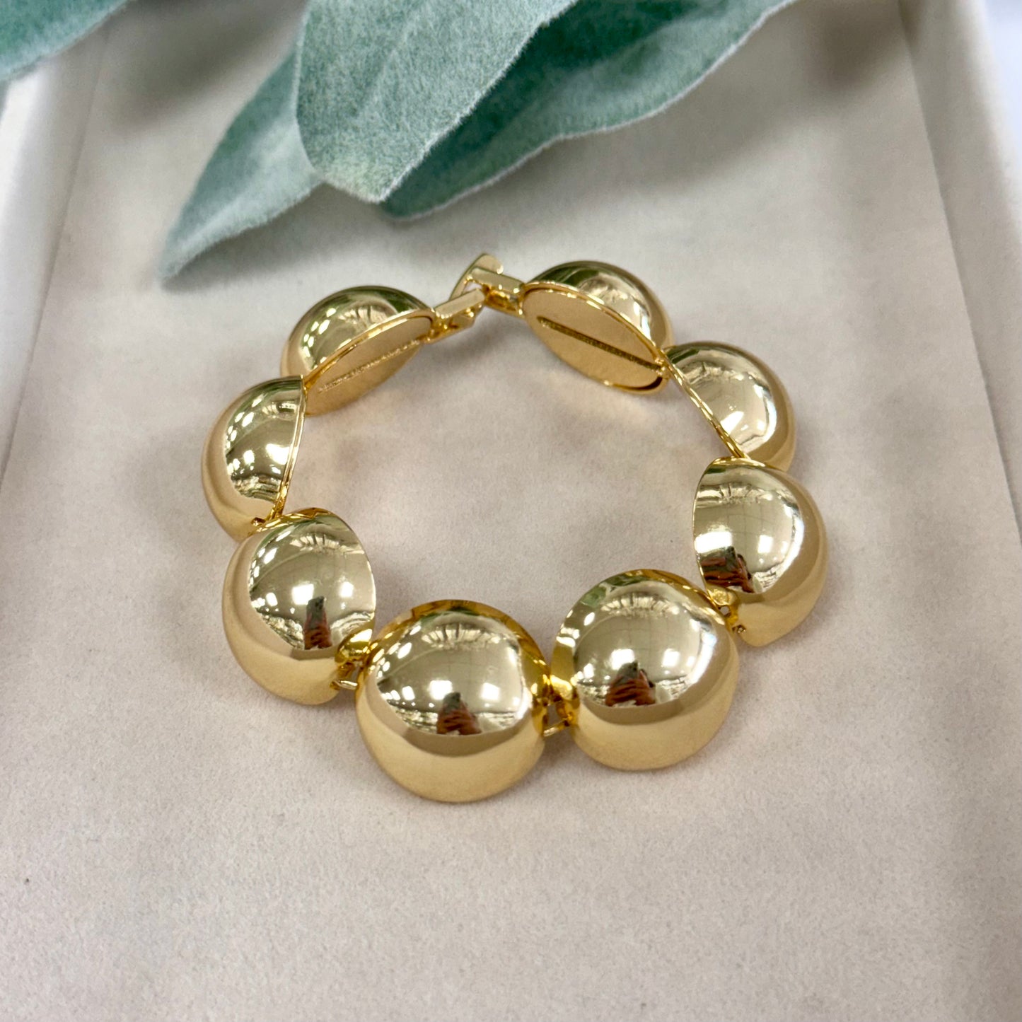 Plain Balls Gold Bracelet